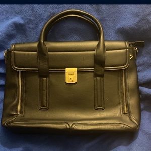 A black laptop bag/purse